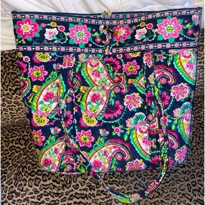 Vera Bradley tote bag in color Petal Paisley